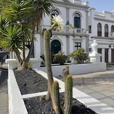 Apartamento Casa Malumi - Historisches Stadthaus In Haría